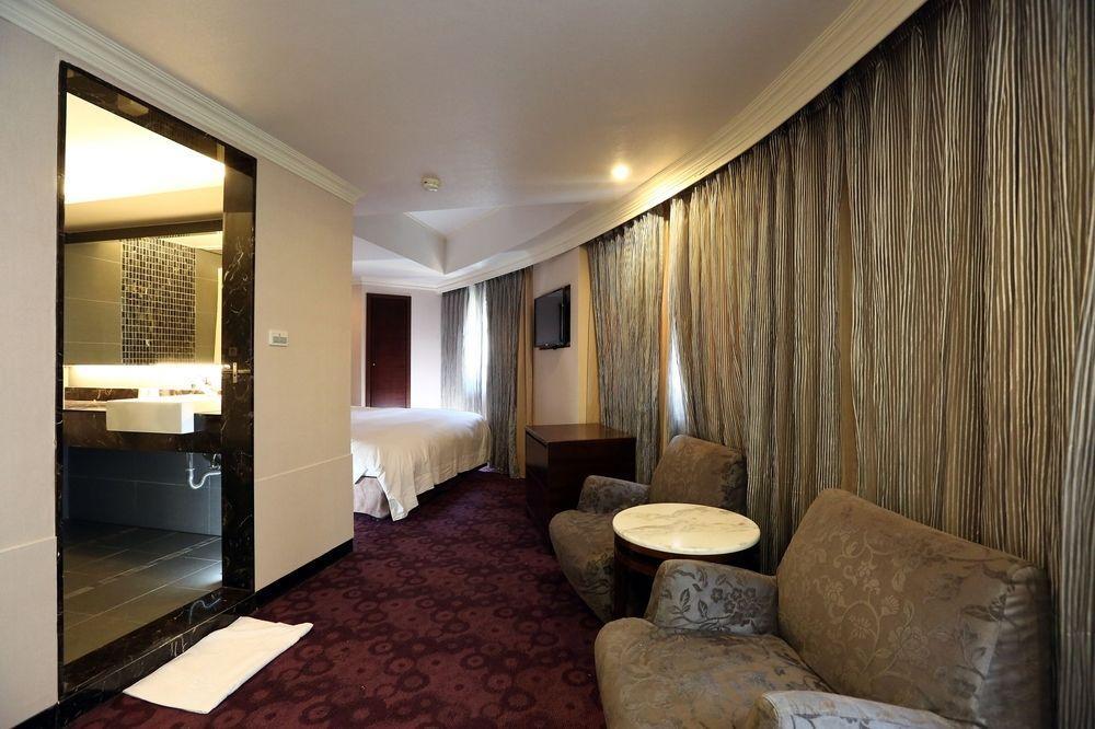 華麗大飯店ferrary Hotel Taipéi Exterior foto